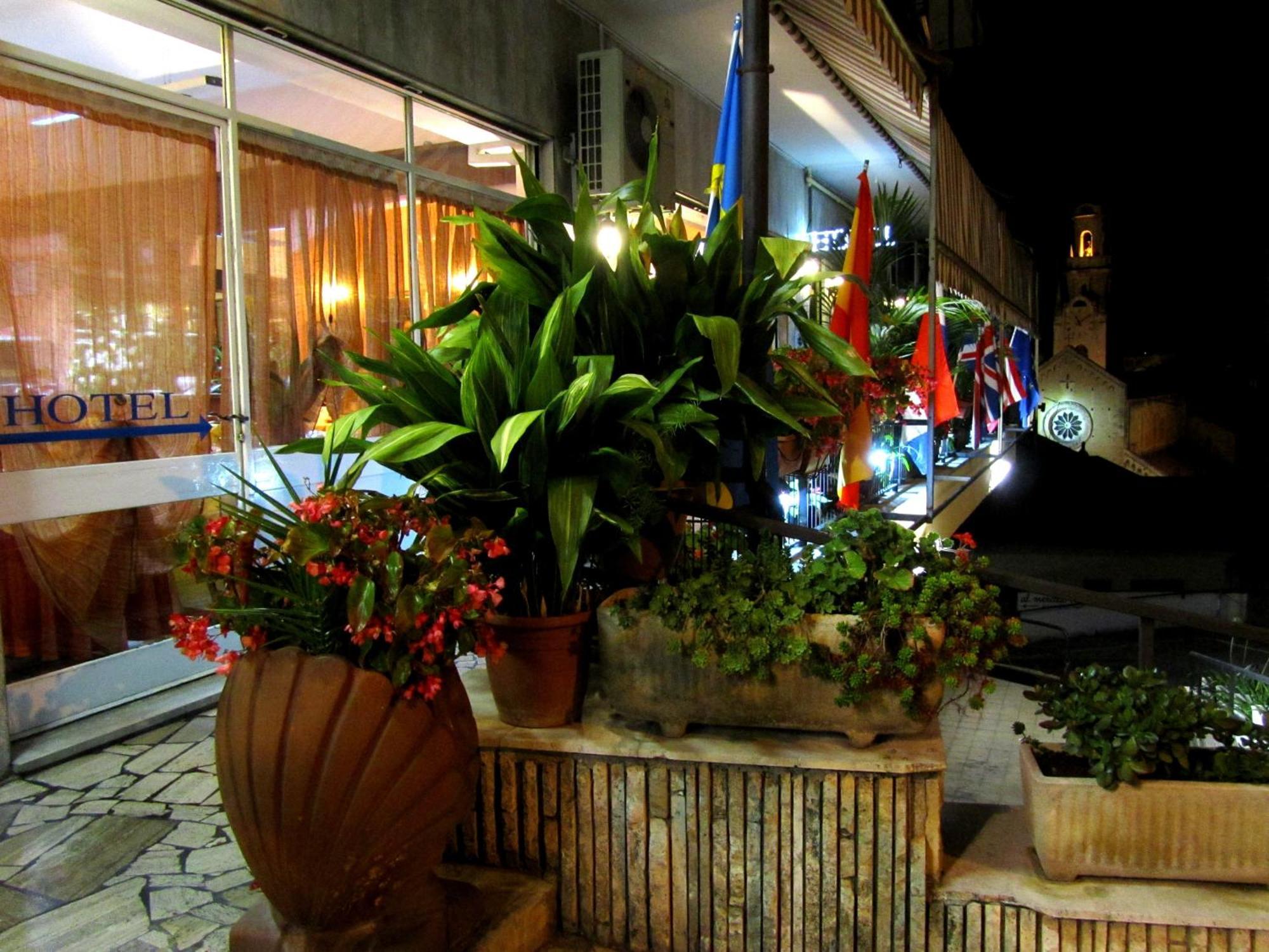 Hotel Riviera Sanremo Luaran gambar