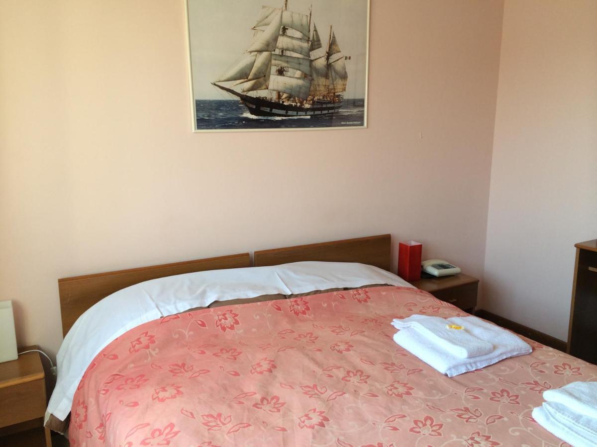 Hotel Riviera Sanremo Bilik gambar